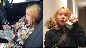 So who is lil tay? Lil Tay Die Neunjahrige Die Auf Instagram Mit Geld Um Sich Wirft