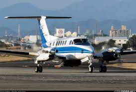 The beechcraft king air b200 has a range of 920 miles. Beech 200t Super King Air Diamond Air Service Aviation Photo 4169081 Airliners Net