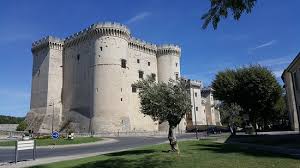 Market day is tuesday morning, with an organic market on friday mornings. Mittelalterliche Festung Mit Ausblick Chateau De Tarascon Tarascon Reisebewertungen Tripadvisor