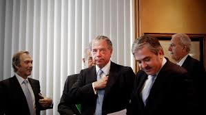 Jun 07, 2021 · o início do julgamento do ex banqueiro ricardo salgado previsto para hoje foi adiado, anunciou o juiz do caso. Ricardo Salgado Reclama 10 Milhoes Ao Bes Fora De Campo Jornal Record