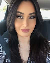 Ainda que a figueira não floresça, nem haja fruto nas vides, ainda que  falhe o produto da Oliveira, e os campos não produzam mantimento, ainda que  o rebanho seja exterminado da malhada