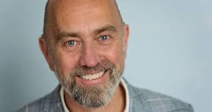 FROM MANAGING DIRECTOR TO COACHING AND TEACHING