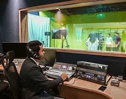 In journalism prepares students for positions in media production, reporting, editing and design. B A In Journalism And Mass Communication Journalism Courses Details Amity Dubai