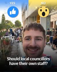 A Victorian councillor isn't standing in the upcoming elections because he  has been "denied basic resources including an office and staff".  bit.ly/4bEVWgi What do you think? Should councillors should have their own