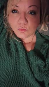 Amber Edmiston's Instagram, Twitter & Facebook