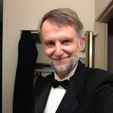 Danielle Hartwig's Instagram, Twitter & Facebook