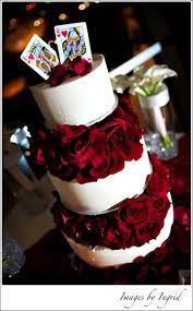 Pin By Sara Gonzalez On Cakes Heart Wedding Cakes Casino Cakes Queens Wedding