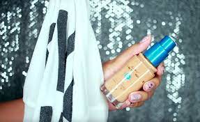 Even though my kids are getting older, these things still happens. Here S How To Remove Foundation Stains From Your Clothes In Just One Minute Using Shaving Foam Remove Makeup Stains Shave Foam No Foundation Makeup