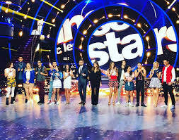 Et la 1ere bande annonce est à voir sur purefans news by adobuzz. Danse Avec Les Stars 10 La Bande Annonce Officielle Fait Le Tour De La Toile Nextplz