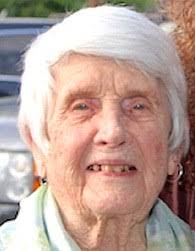 Carolyn Whetstone's Instagram, Twitter & Facebook