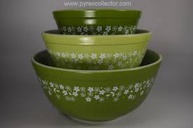 Pattern Spring Blossom Green 2 The Pyrex Collector