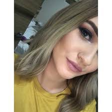 Andrea Valdivia's Instagram, Twitter & Facebook