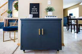 The color is a custom mix of annie sloan chalk paints. The Beginner S Guide To Painting Furniture With Chalk Paint Small Stuff Counts