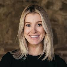 Cheryl Moynihan's Instagram, Twitter & Facebook