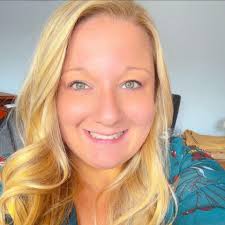 🔗: bit.ly/3Zx2CKl Two of Ananda Lewis' friends — Sara Sidner and Stephanie  Elam — honored the late MTV VJ during a special segment