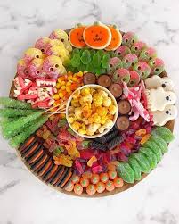 Halloween Charcuterie Board Halloween Sussigkeiten Halloween Abendessen Und Party Snacks Ideen