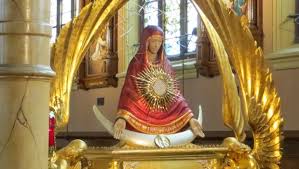 Today links Mary and the Eucharist with one devotion