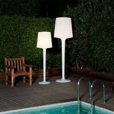 10 Highly Coveted Outdoor Lighting Options For Spring Summer Outdoor Floor Lamps Floor Lamp Diy Floor Lamp