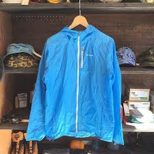 本日の入荷アイテムパタゴニア フーディニジャケット ブルー m 10500 絶対に一着は持っておきたい超軽量ウィンドシェルですね patagonia パタゴニア houdinijacket フーディニジャケット athletic jacket puma jacket fashion