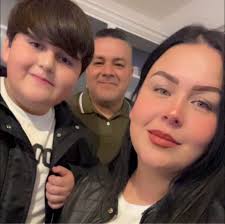 Mi niño es muy bonito y sé que va a ser grande, porque le aprendí bastante  a mis padres 🟡🖤