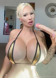 thumbs.pro : bimbolover2000:Winter Rae