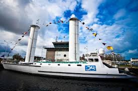The Cousteau Team Developed The Turbosail In 1980 Captain Cousteau Dreamed Of Creating A Ship With In 2020 Renewable Sources Of Energy Jacques Cousteau Undersea World