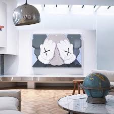 Pin De B En Bearbrick Other Wall Ideas Hype Man Cave Decoracion De La Habitacion Decoracion De Habitaciones Decoracion Recamara