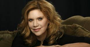 𝗦𝗔𝗬 𝗬𝗘𝗦 𝗜𝗙 𝗬𝗢𝗨 𝗟𝗢𝗩𝗘 Alison Krauss Music 🎶🥰