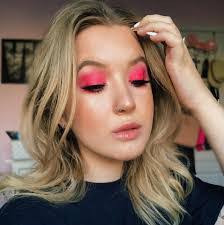 Victoria Rasmussen's Instagram, Twitter & Facebook