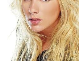 Brenda Su's Instagram, Twitter & Facebook