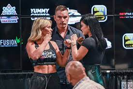 Though the american has never been a ufc champion, she is one of the company's more famous faces because of her appearance on dancing with the stars, chopped, and her popular instagram account. Yp Wr Nwfgrerm