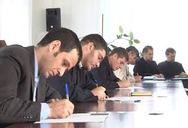 Pe 26 septembrie 2009 a fost ridicată la rangul de arhiepiscopie. Arhiepiscopia Argesului Si Muscelului OrganizeazÄƒ Examenul De Capacitate PreoÅ£eascÄƒ Sesiunea Septembrie Universul Argesean