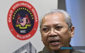 Menterinya yang terakhir adalah senator datuk raja nong chik raja zainal abidin. Bernama Covid 19 Kementerian Wilayah Persekutuan Sedia Inisiatif Kepada Penduduk Labuan Komuniti Perniagaan