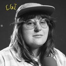 Elaine Schram's Instagram, Twitter & Facebook