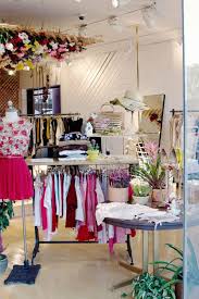 Adorevintage Com Vintage Clothing Fashion Blog Pop Up Shop Gift Shop Displays Pop Up Shops