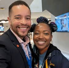 Waking up this morning I didn't know I'd have an opportunity to listen to,  learn from, and briefly meet the amazing actress, advocate, and inspiring  human being, Ericka Alexander. Hell of an