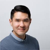 Damian Manning's Instagram, Twitter & Facebook