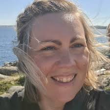 För tre år sedan erbjöds jag två tjänster internt inom Region Dalarna.  Innan jag ville fatta ett beslut om vilken jag skulle tacka ja till, bad  jag att få träffa de förvaltningsledningar