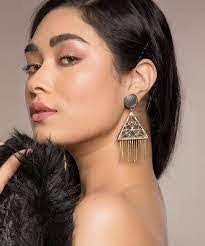 Tanisha Silver's Instagram, Twitter & Facebook