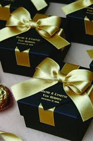 25 Black Gold Wedding Favor Gift Box With Satin Ribbon Bow Etsy In 2020 Wedding Favor Gift Boxes Gold Wedding Favors Personalized Wedding Favor Box
