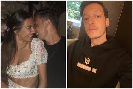 For mesut özil, it's an opportunity for him and his wife to bond with their first child. Arsenal Player Mesut Ozil And Wife Anime Celebrate First Wedding Anniversary