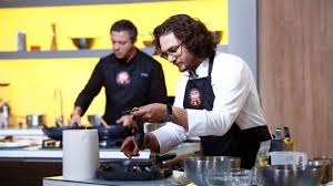 Surpriză pentru chef cătălin scărlătescu! Transcend Rumen ExerciÈ›ii De DimineaÈ›Äƒ Sef La Cutite Live Euro Nunta Ro