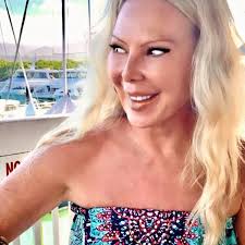 Why couldn't Edward read Alice's mind in Breaking Dawn?