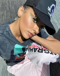 Me: Alessio I don't know about new merchandise… Alessio: It's for the  fans!!! Me: @Ale_ssiofilippelli https://katgrahamshop.com