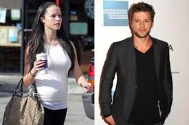 Maybe Baby Daddy Ryan Phillippe Takes Pregnant Alexis Knapp To Doctor Sheknows Surreal might it sounds, but the request was accepted and phillippe has taken a place in. maybe baby daddy ryan phillippe takes