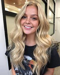 Pin By Emily Finnegan On Things To Wear Warm Blonde Hair Blonde Hair Looks Balayage Hair