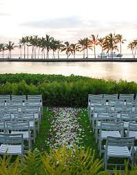 Hawaii Wedding Venues For Any Budget Wedding Venues Hawaii Hawaii Wedding Wedding Venues