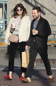 *breaks into happy dance* moore announced the exciting news. Mandy Moore Engaged To Taylor Goldsmith After Two Years Daily Mail Online