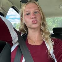 Cecilia Grove's Instagram, Twitter & Facebook