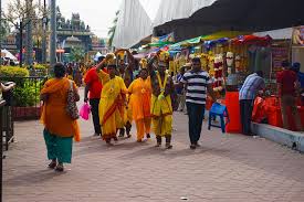 Do you want to visit batu caves? Batu Caves In Kuala Lumpur Tipps Fur Die Magischen Hindu Hohlen Thaipusam Fest